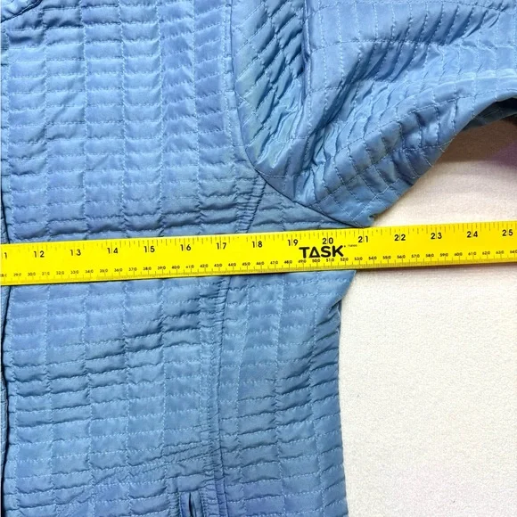 Vintage Women’s Light Blue Quilted Stand-Collar Puffer Jacket - Picture 6 of 9